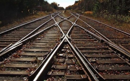 Bakı-Tbilisi-Qars dəmir yolu nə vaxt istifadəyə veriləcək?  