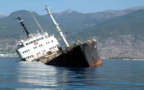 Aralıq dənizində 3 gəmi batdı:   300 ölü