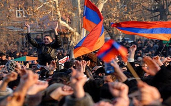 Prezident Administrasiyası qarşısında aksiya   - İrəvanda