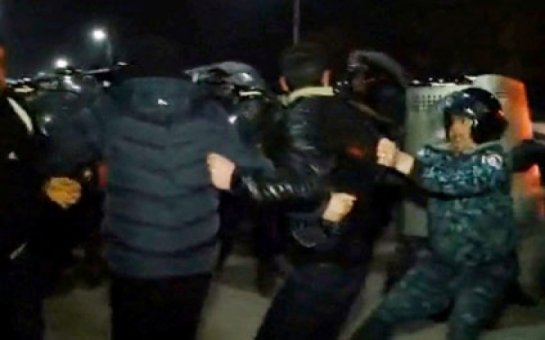 Ermənistan dağılır:   12 yaralı