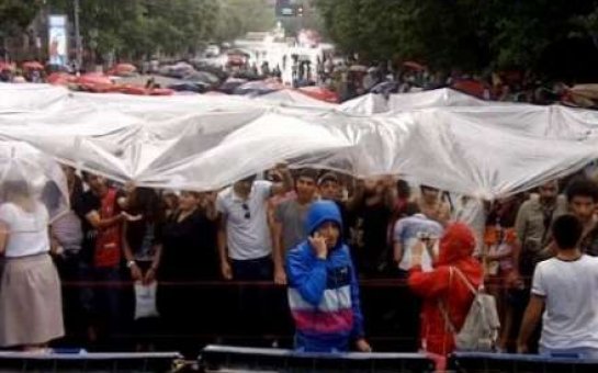 Etirazçılar baş nazirin təklifini rədd etdilər – FOTOLAR