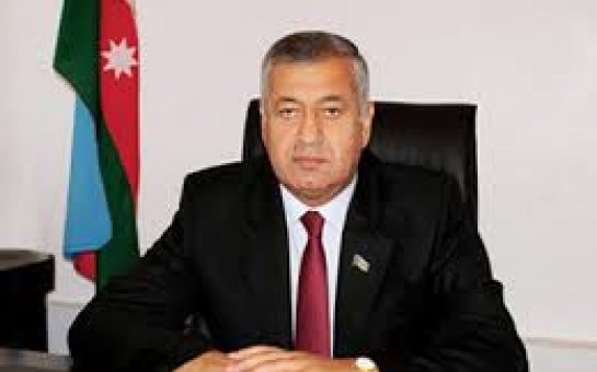 Deputatdan Elman Rüstəmova sərt tənqid