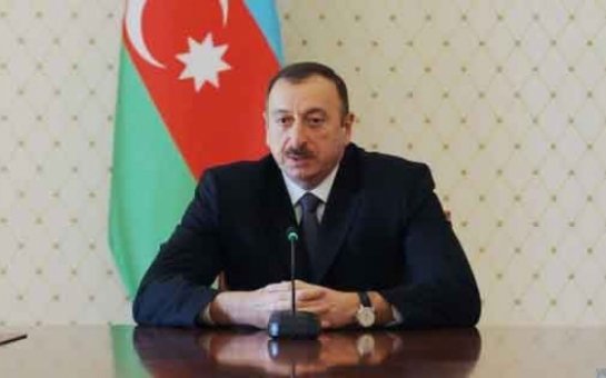 Prezident xaricdən gətirilən malların dəyərini 10 mindən 1000 dollara endirdi - YENİLƏNİB