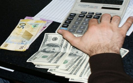 Dollar yenə ucuzlaşdı - RƏSMİ