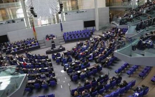 Almaniya Bundestaq qondarma ''erməni soyqırımı''nı tanıdı - VİDEO