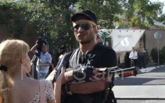 İrəvandakı silahlı qrup: 