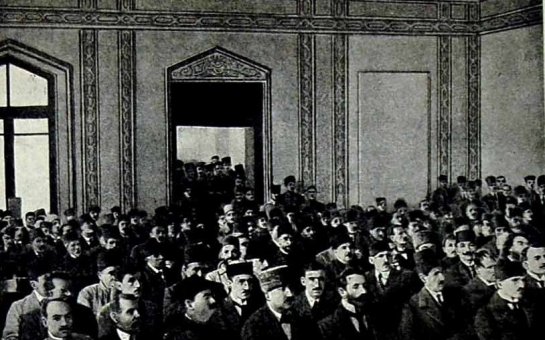 Azərbaycan parlamentinin yaradılması