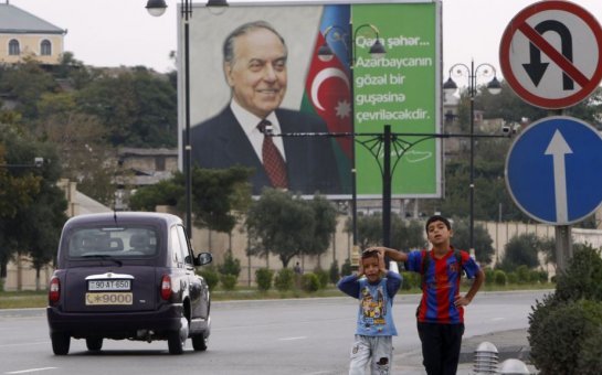 Azərbaycanın demokratiya balı niyə azaldı?