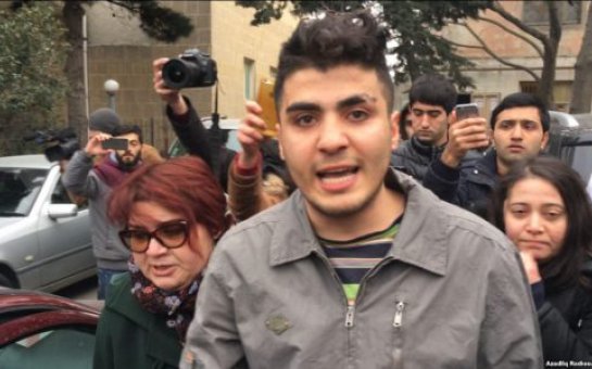 Bloger Mehman Hüseynovun apelyasiya şikayəti üzrə proses başladı