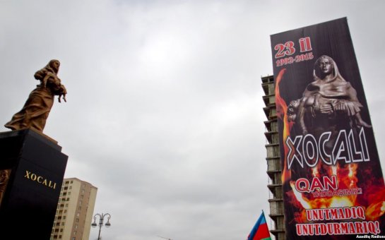 Ölkə başçısı Xocalı faciəsi ilə bağlı mərasimdə iştirak edib