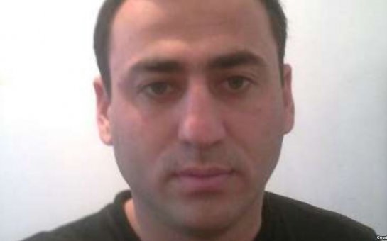 Həbsdəki jurnalistin ağzını tikdiyi deyilir