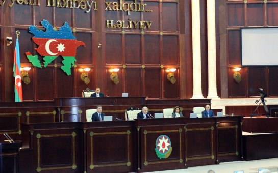 Deputatlar maaşlarını artırdılar