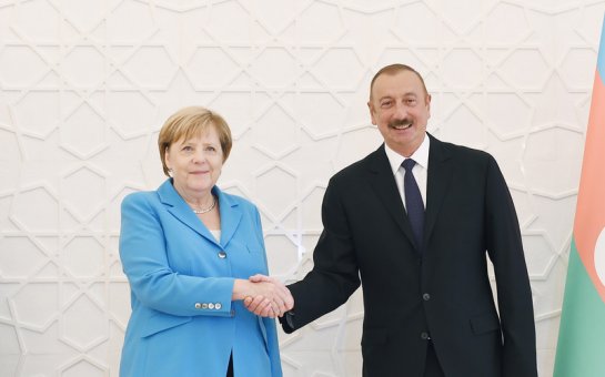 Merkel Əliyevlə görüşdə insan haqları məsələsini də müzakirə edib
