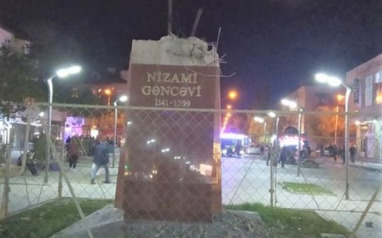 Sumqayıtda Nizami Gəncəvinin heykəli yoxa çıxıb - FOTO