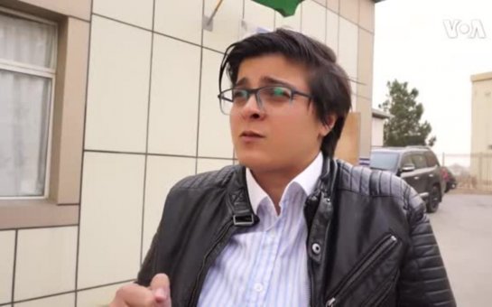 Bələdiyyə üzvü gənc fəalı məhkəməyə verib