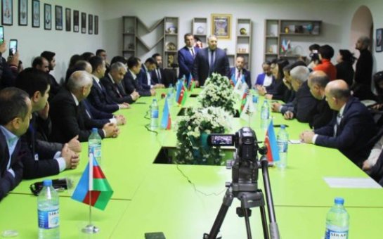 236 deputatlığa namizəd seçkilərin nəticələrinin ləğv edilməsini tələb edir