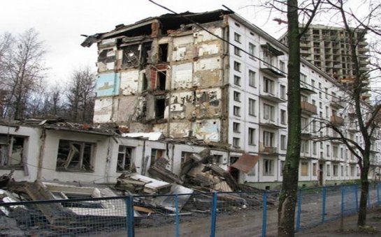 Deputatdan təklif: “Bakıda köhnə beşmərtəbəli binalar sökülsün”