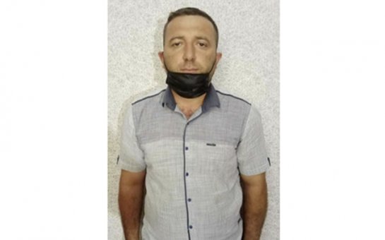 Azərbaycanda narkotik becərən məmur saxlanıldı