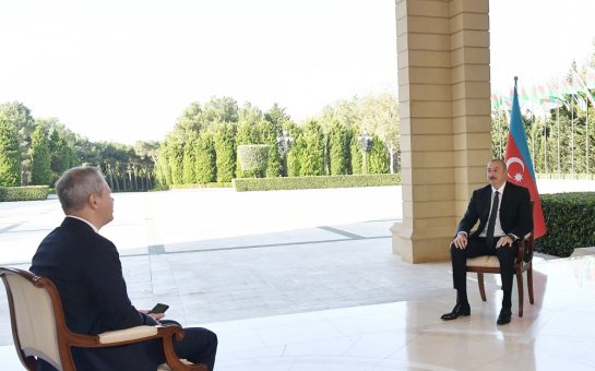 İlham Əliyev: “Bütün silahlar Rusiyadan pulsuz göndərilir”
