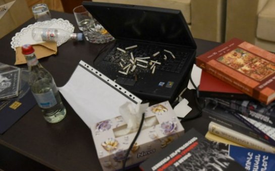 Üsyançılar Paşinyanın iqamətgahını qarət etdi