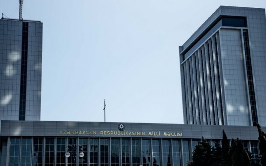 Daha iki deputat koronavirusa yoluxdu