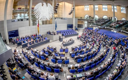 Almaniyalı deputatlar: Azərbaycandan pul alan Fişerin toxunulmazlığı ləğv edilsin