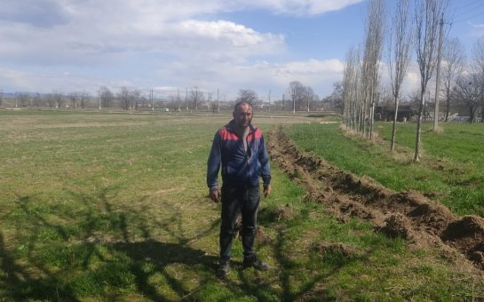 “Açıq deyirlər ki, arxamızda Ağstafanın deputatı Nizami Cəfərov dayanır, əliniz hara çatır, gedin”