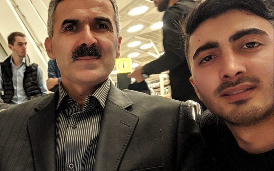 Oqtay Gülalıyevin oğlu yol qəzasına düşüb və başından xəsarət alıb