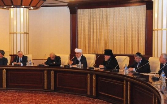 İlham Əliyev dini qurumlara maliyyə yardımı ayırdı