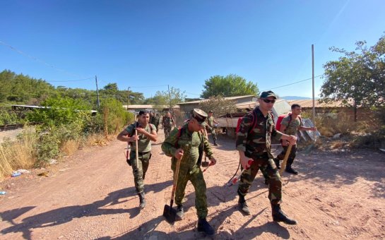 İlham Əliyev yanğınların söndürülməsində iştirak edənləri mükafatlandırıb