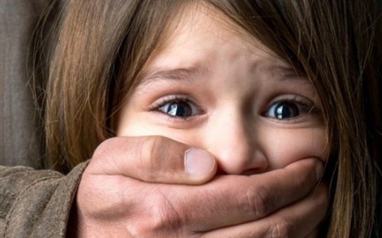 11 yaşlı qız ana olub, nənə körpədən imtina edir