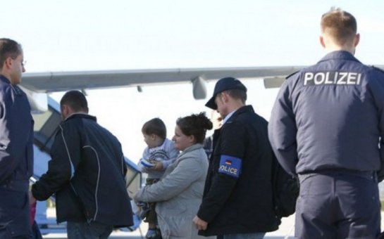 Almaniya daha 43 azərbaycanlını deportasiya edib