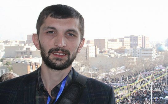 Həbsdəki jurnalistin xanımı: “Qollarını doğrayıb, 5 gündür aclıq edir”