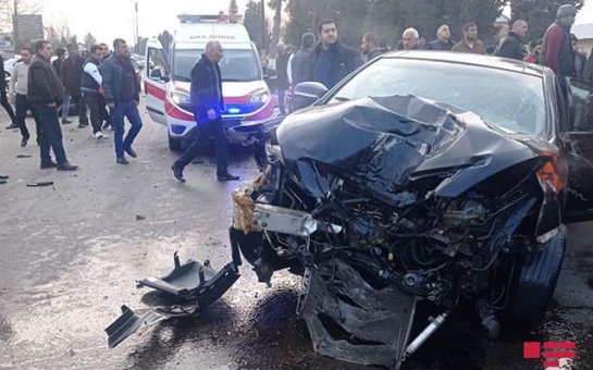 İcra Hakimiyyətinin sürücüsü sərxoş halda xidməti maşınla qəza törətdi