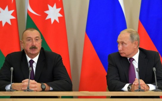 İlham Əliyev Vladimir Putini təbrik etdi