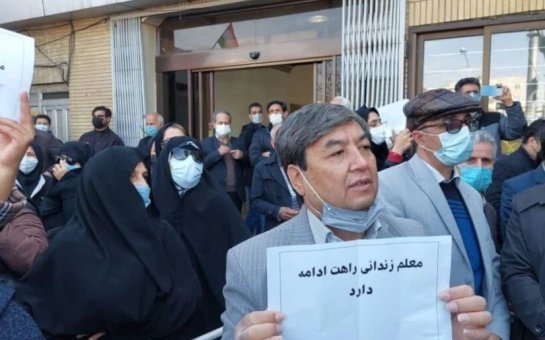 İranda 100-dək etirazçı müəllim həbs olunub