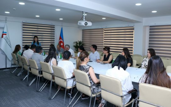 Müğənnilərin ifalarındakı dil qüsurları araşdırılacaq