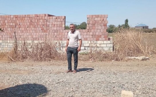 Cəlilabad sakini: “102-yə zəng etdiyim üçün polis rəisi məni döydü”