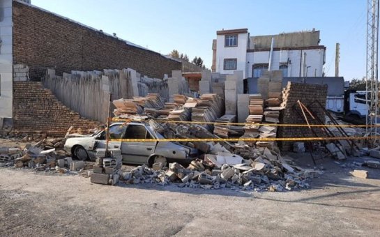 İranda zəlzələ: 50 ev dağılıb, 580 nəfər yaralanıb