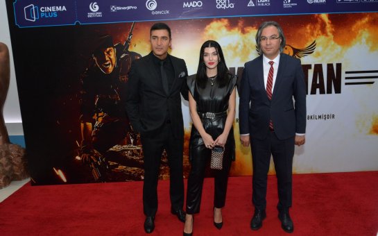 Türkiyəli aktyorlar Bakıda qala-gecəyə qatılıblar