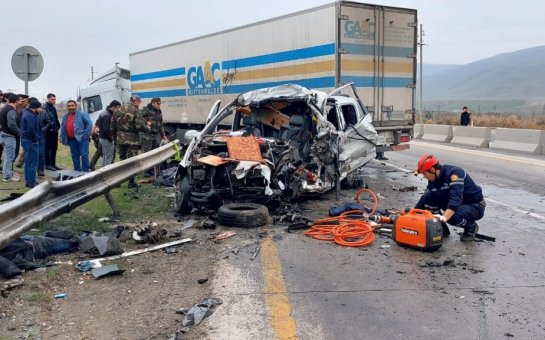 Bakı-Quba yolunda qəza: 6 nəfər öldü