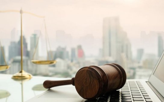 İki şirkət arasında məhkəmə çəkişməsi