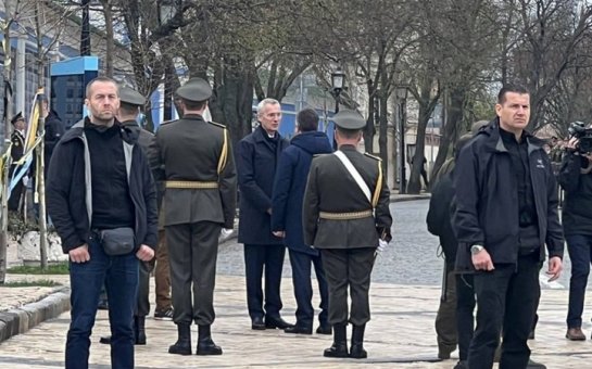 NATO-nun baş katibi Kiyevdə