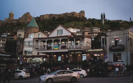 “The Guardian”: Ruslar Gürcüstana ədavəti qaytarır