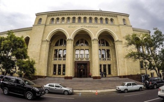 Hacının şirkəti Axundov kitabxanasında 