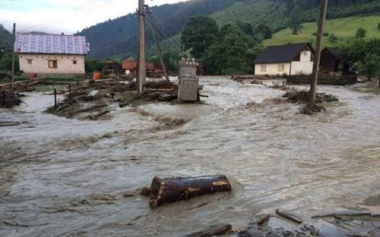 İsmayıllıda bir kəndi sel basıb, digər kəndlərə gedən yollar sıradan çıxıb