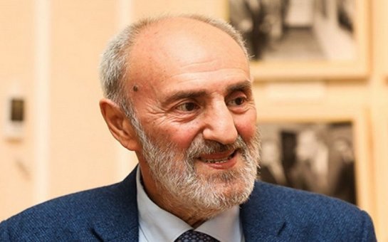 Akif İslamzadəyə “Şöhrət” ordeni verildi