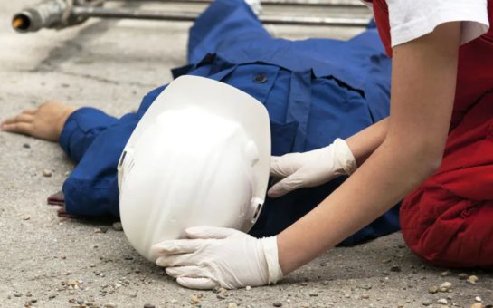 Bakıda beton hasar uçub, bir hindistanlı ölüb, biri yaralanıb